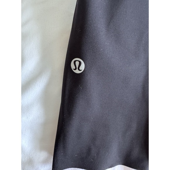 Lululemon Size 4 Fast Free Crop II Nulux 20" Black With Pockets Workout Gym EUC - Picture 5 of 10